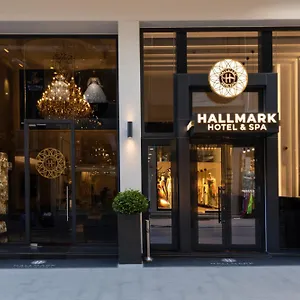 Otel Hallmark &