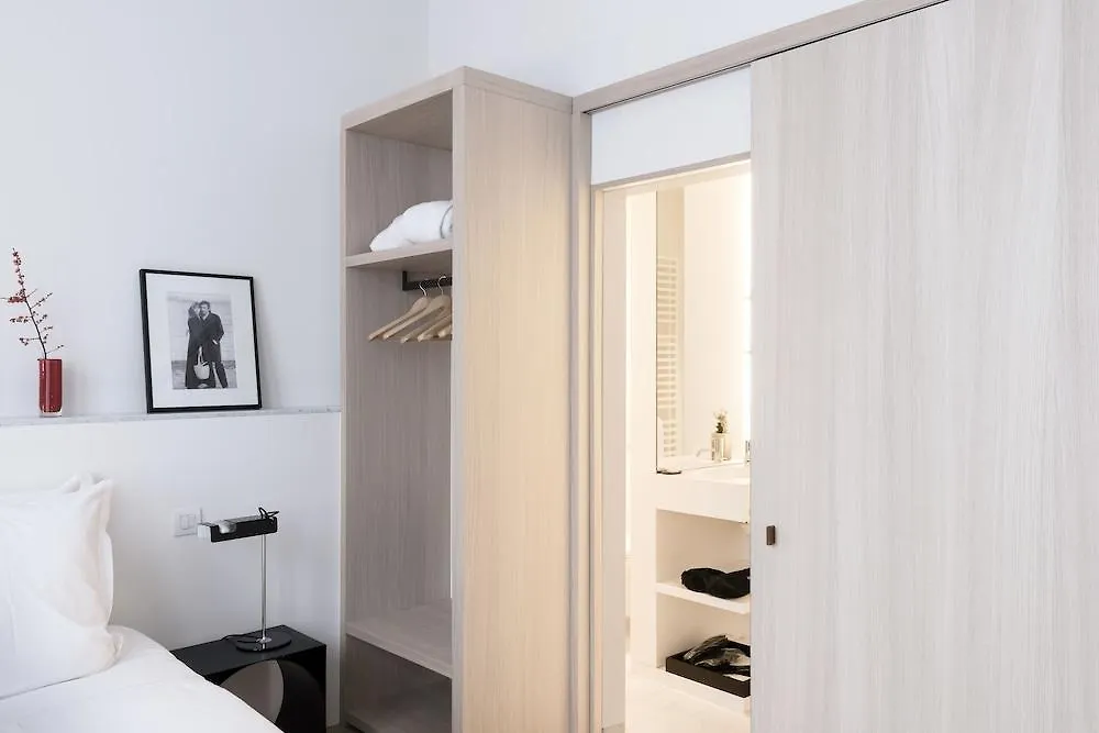 Hotel Julien Amberes 4*,