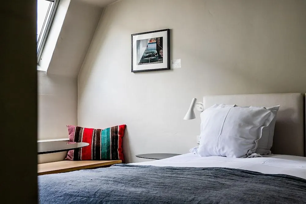 Hotel Julien Antwerp 4*,