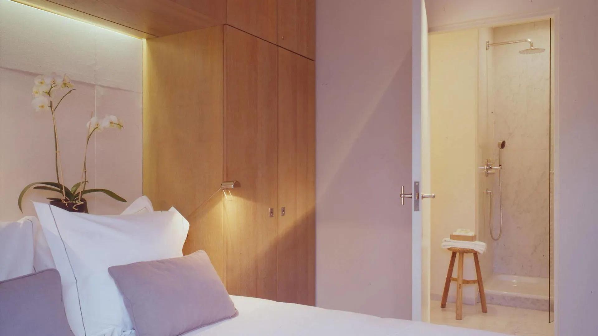 ****  Hotel Julien Antwerp Belgium